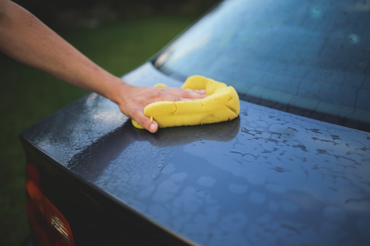 4 Benefits of Selling Car Wash Vending Machine Supplies at Your Car Wash